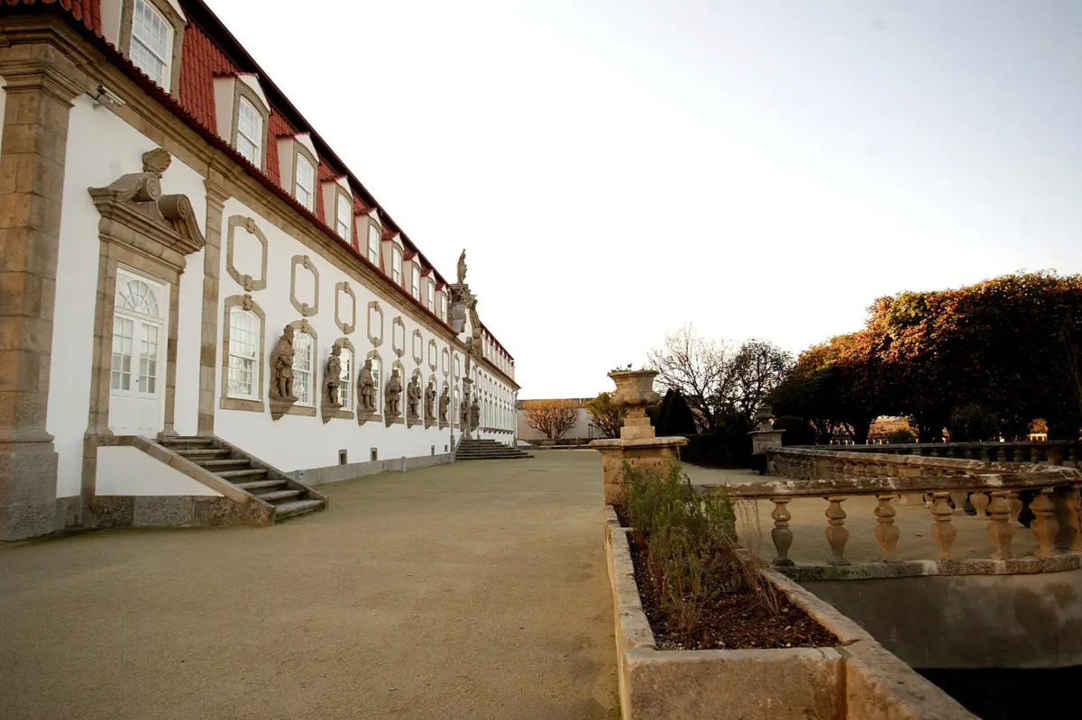 Centro Cultural Vila Flor é o equipamento que merece avaliação mais positiva por parte da população