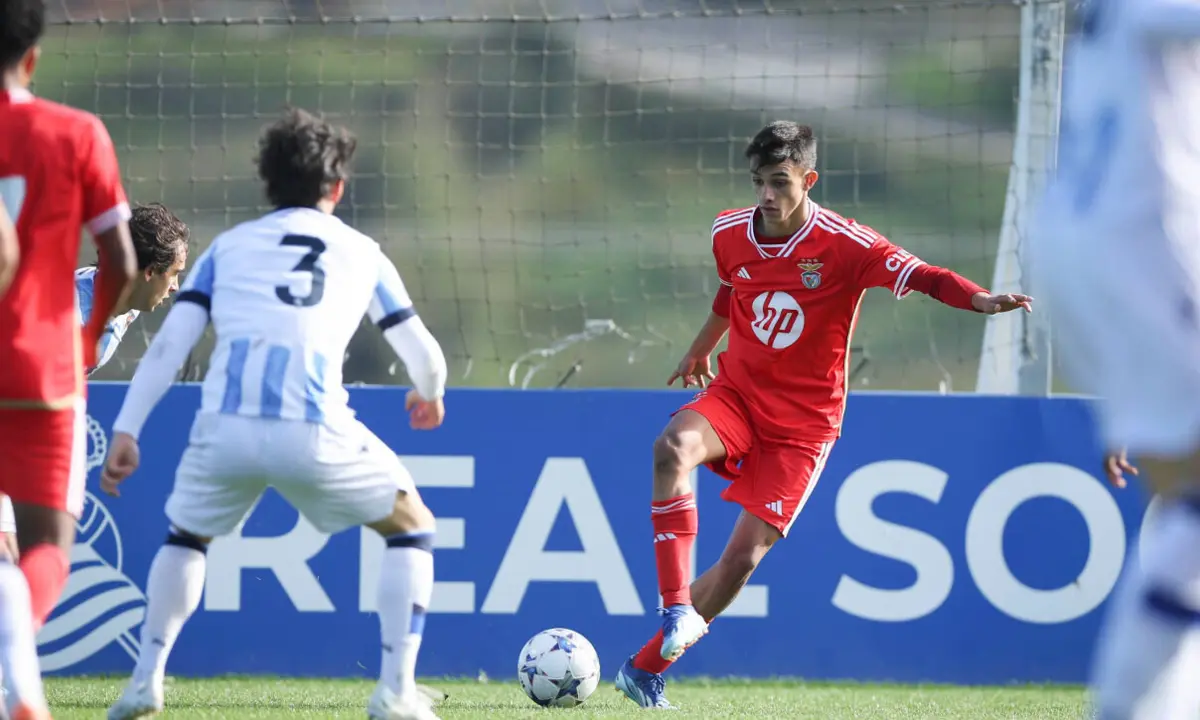 joão Rego apontou o único golo dos encarnados, com um grande remate de trivela.