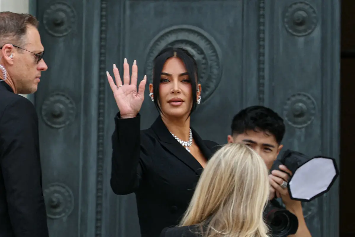 Kim Kardashian foi assaltada em 2016, durante a Semana da Moda de Paris