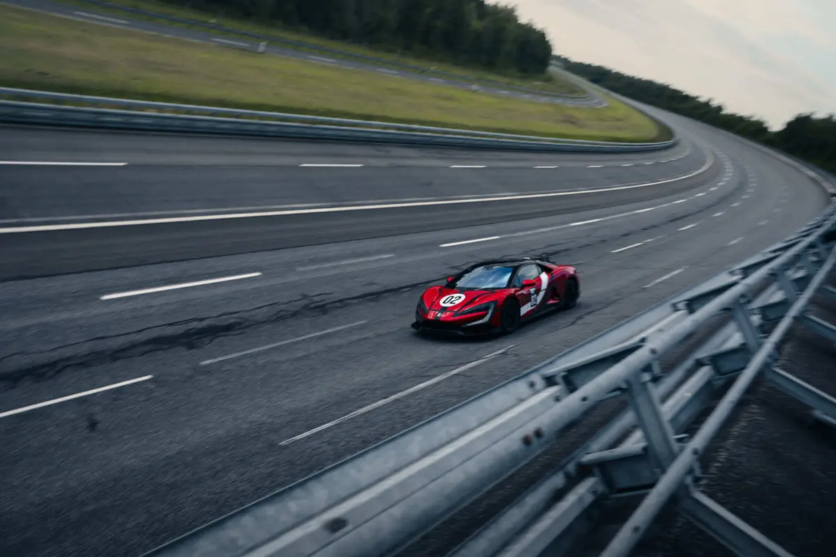 Yangwang bateu o recorde de velocidade para carros de produção