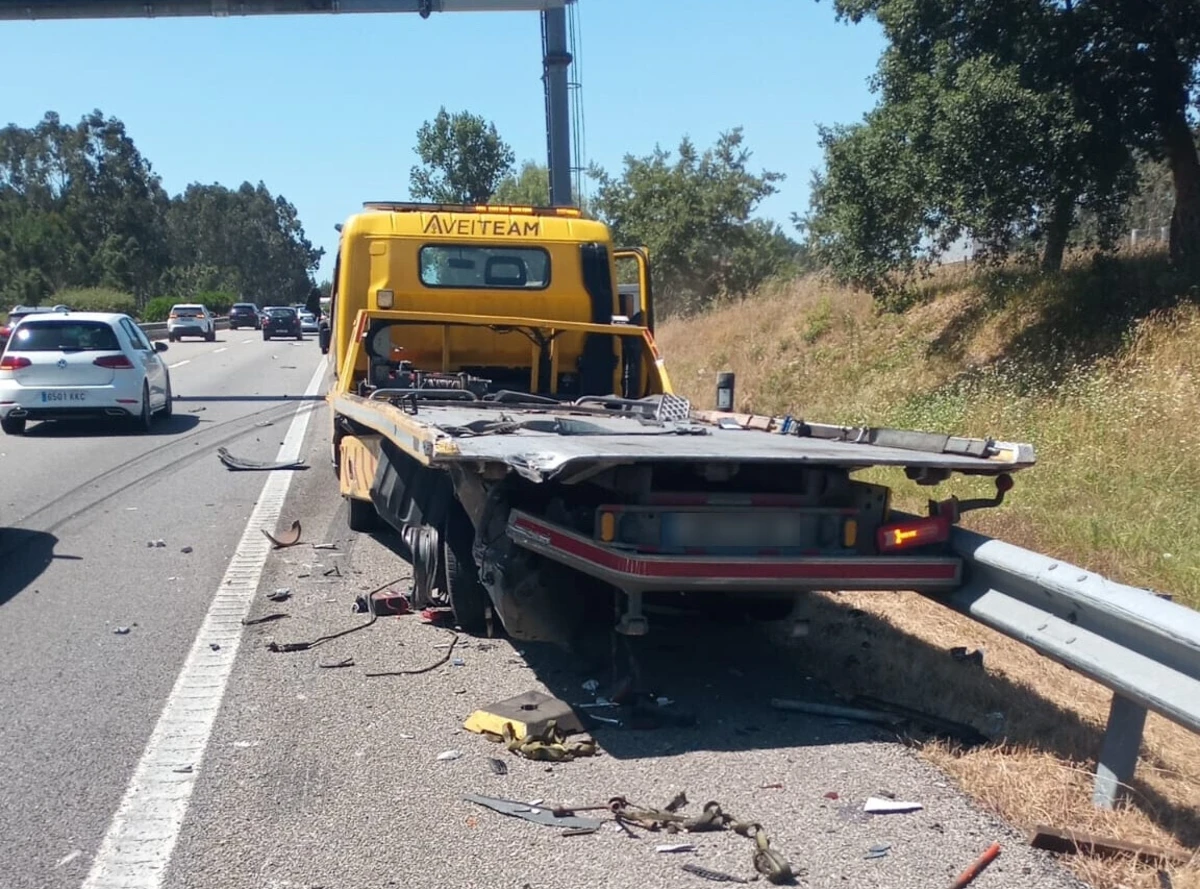 O condutor do camião foi considerado ferido grave
