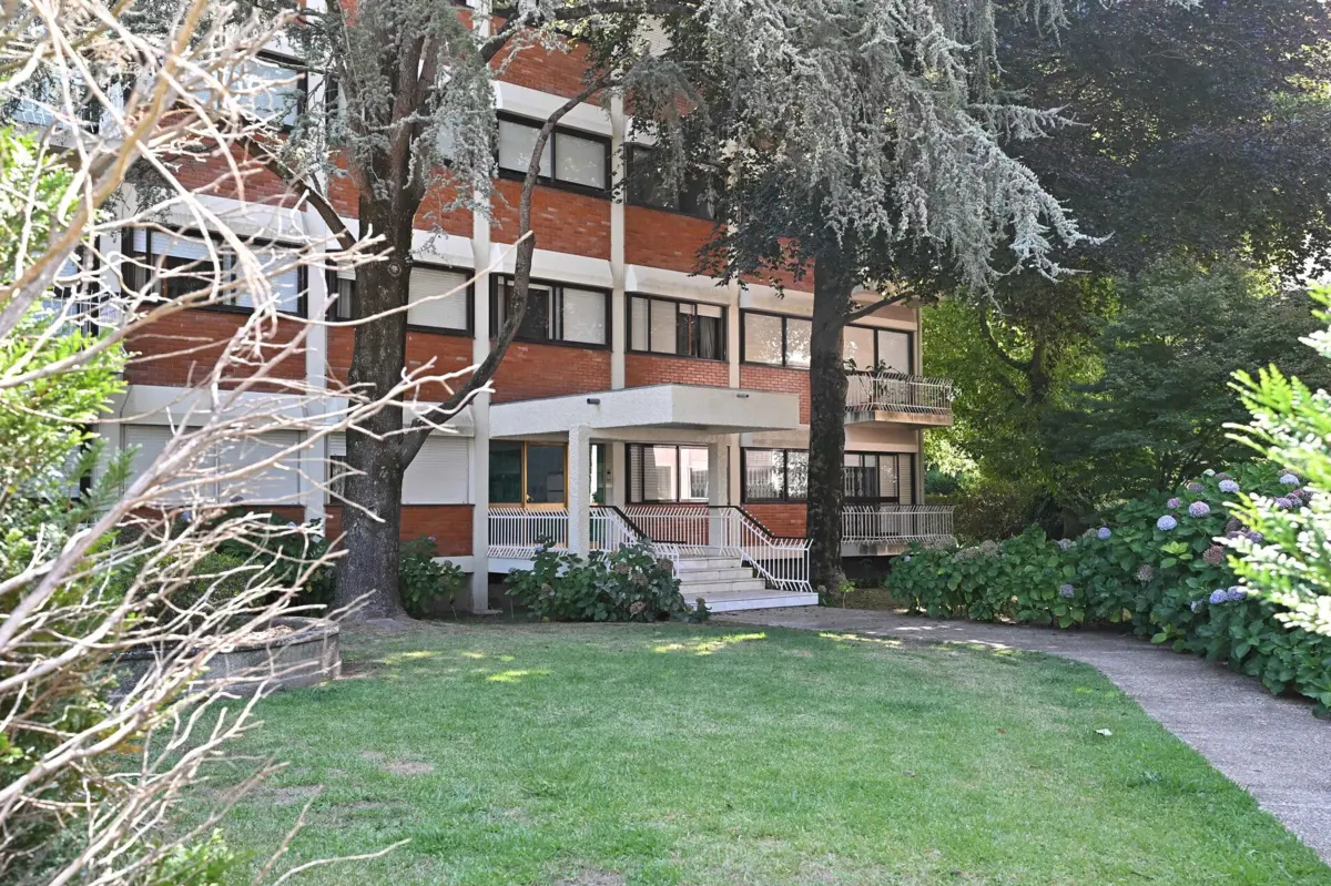 Uma pessoa ficou ferida e quatro tiveram que ser assistidas