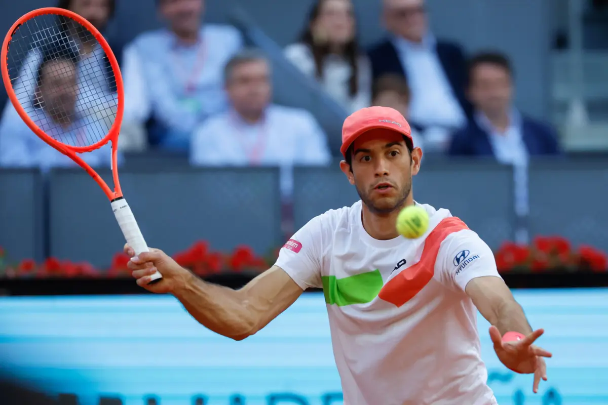Nuno Borges segue em frente no Estoril Open