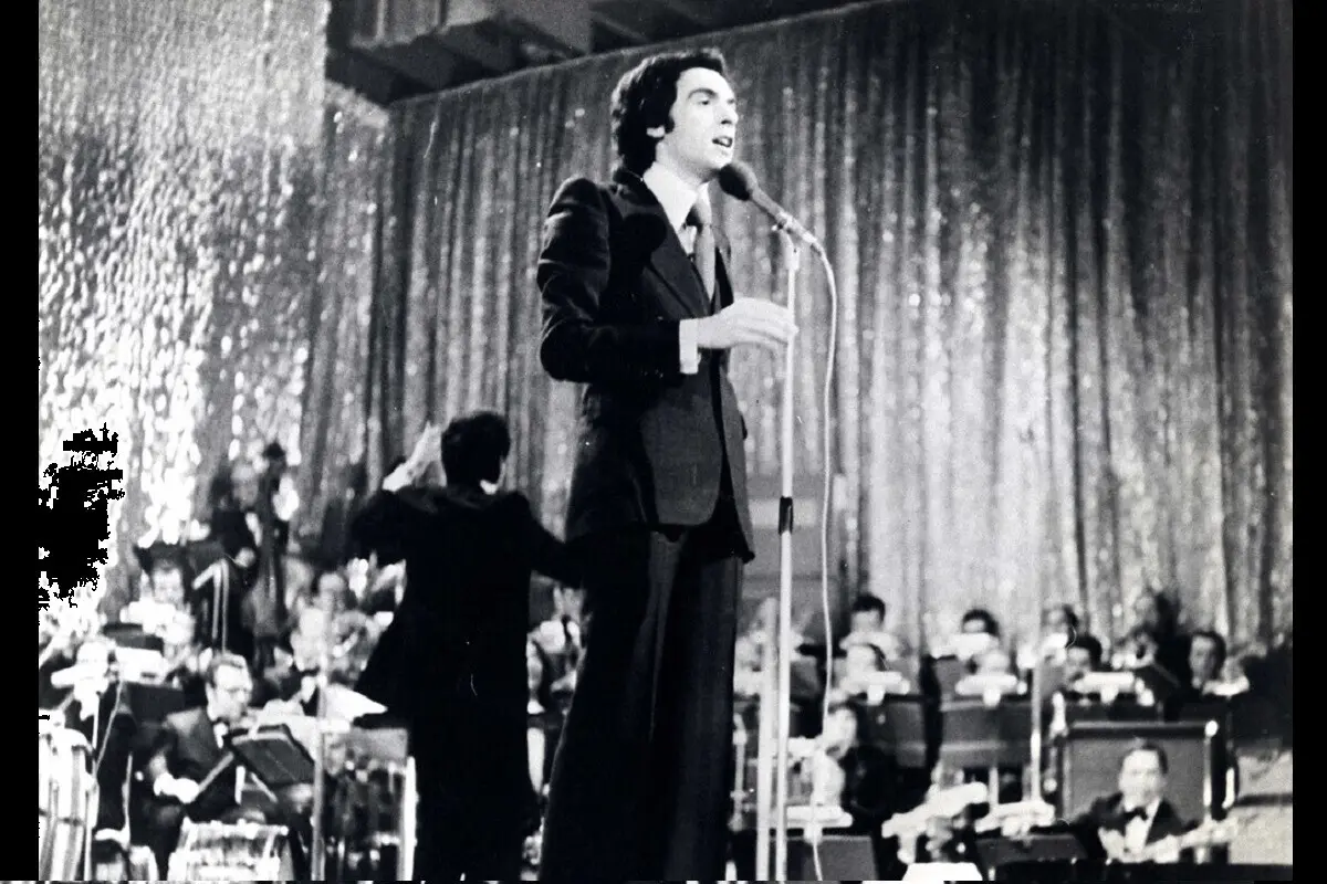 Paulo de Carvalho a representar Portugal na Eurovisão