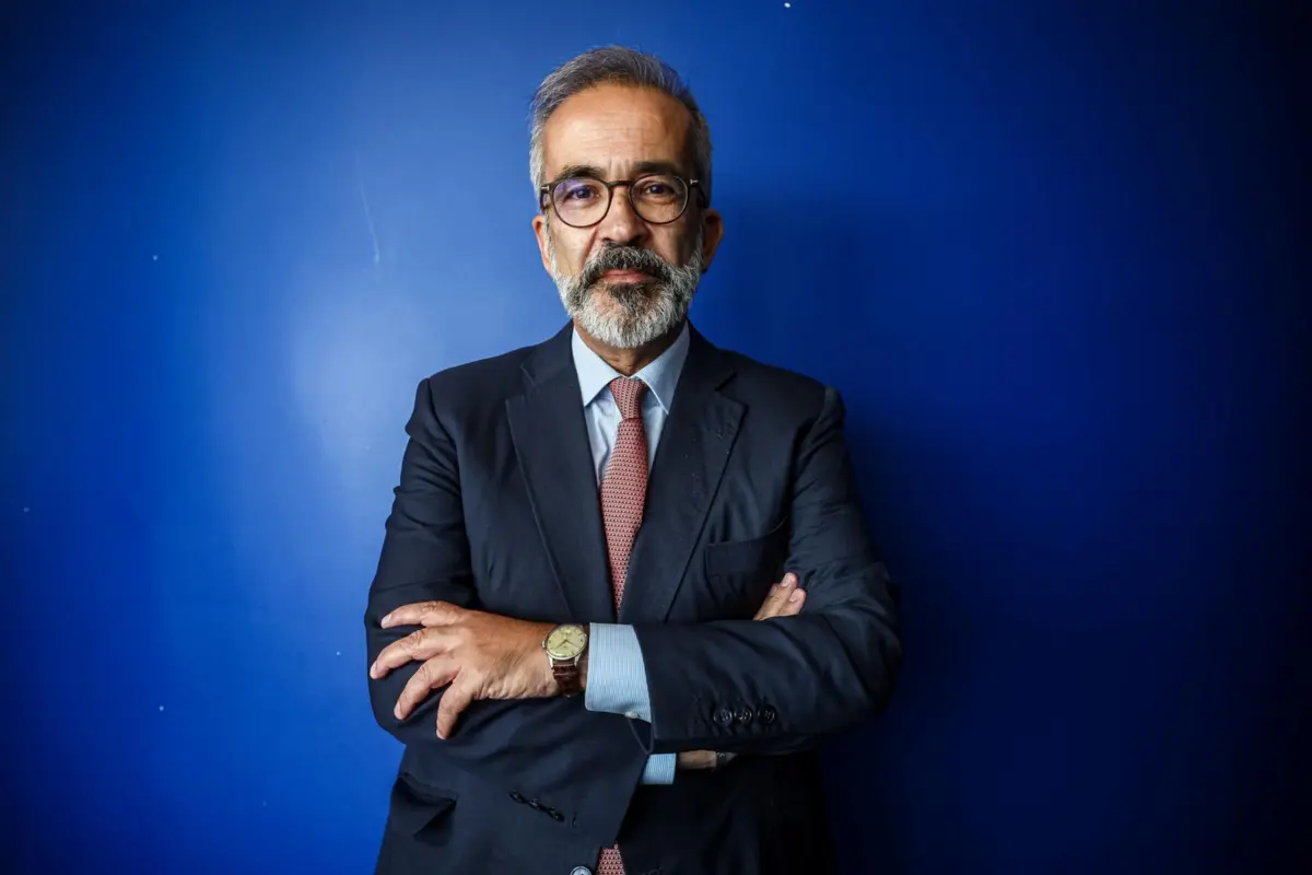 "Os portugueses estão a dar um sinal de que querem estabilidade. Para usar uma expressão um pouco mais de campanha, querem que se deixe o Luís trabalhar", afirmou Rangel