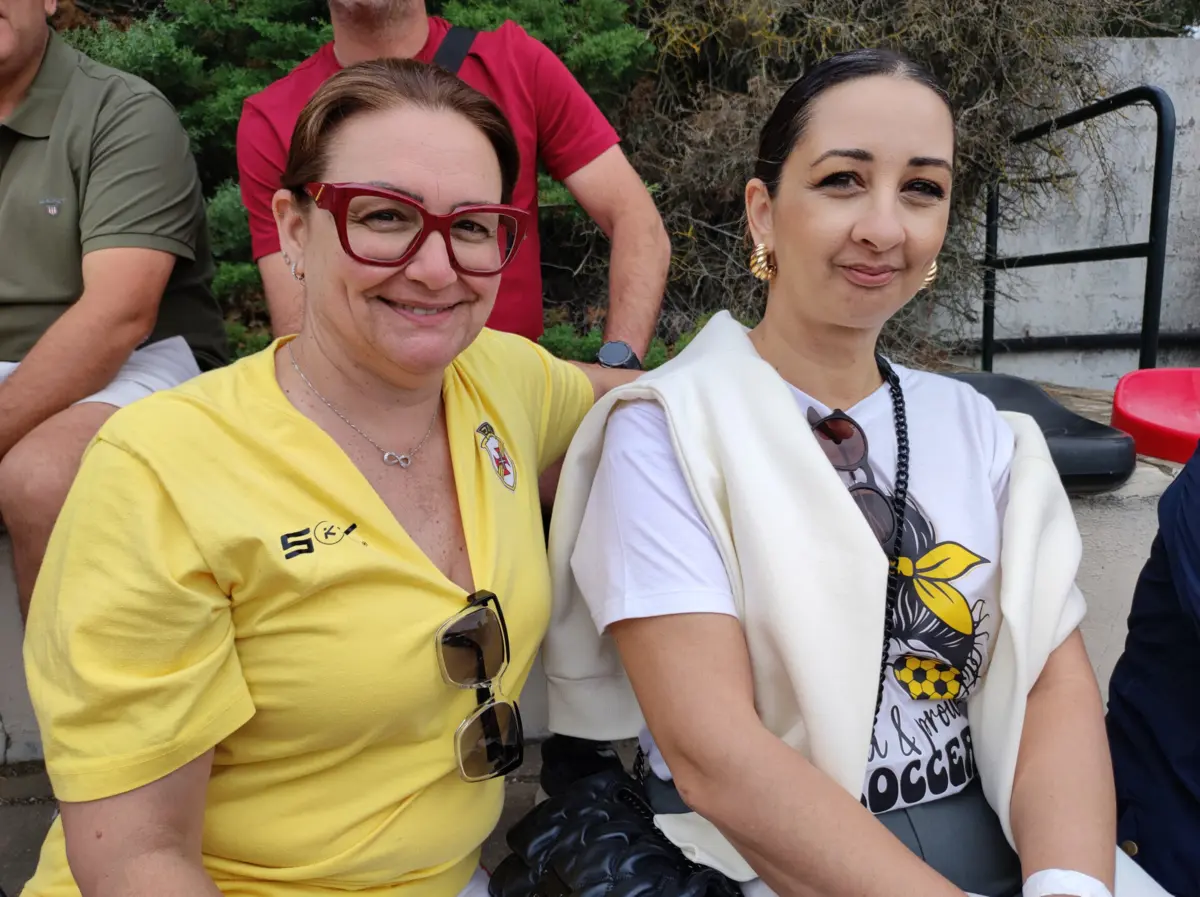 Ana Cota (esquerda) e Lúcia Oliveira (direita) foram votar antes de ver o jogo
