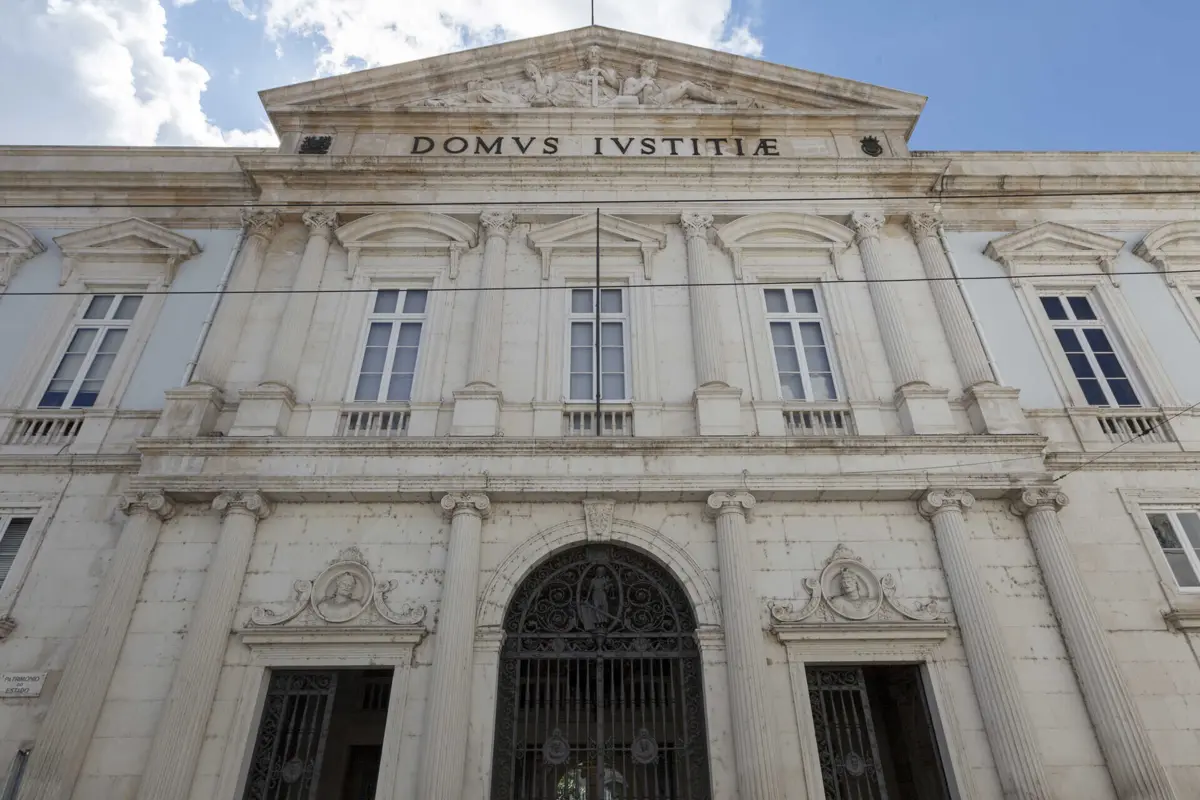 O julgamento começa na segunda-feira, às 9.30