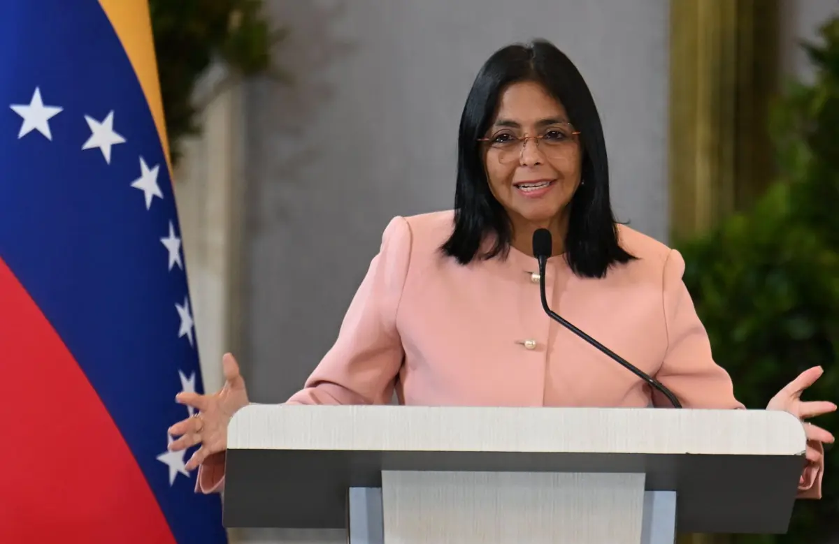"A Venezuela sempre foi e continuará a ser respeitadora da legalidade nacional e internacional. Nada nem ninguém deterá a nossa pátria no seu caminho de avanço e vitória", afirmou a vice-presidente executiva e ministra dos Hidrocarbonetos da Venezuela, Delcy Rodríguez