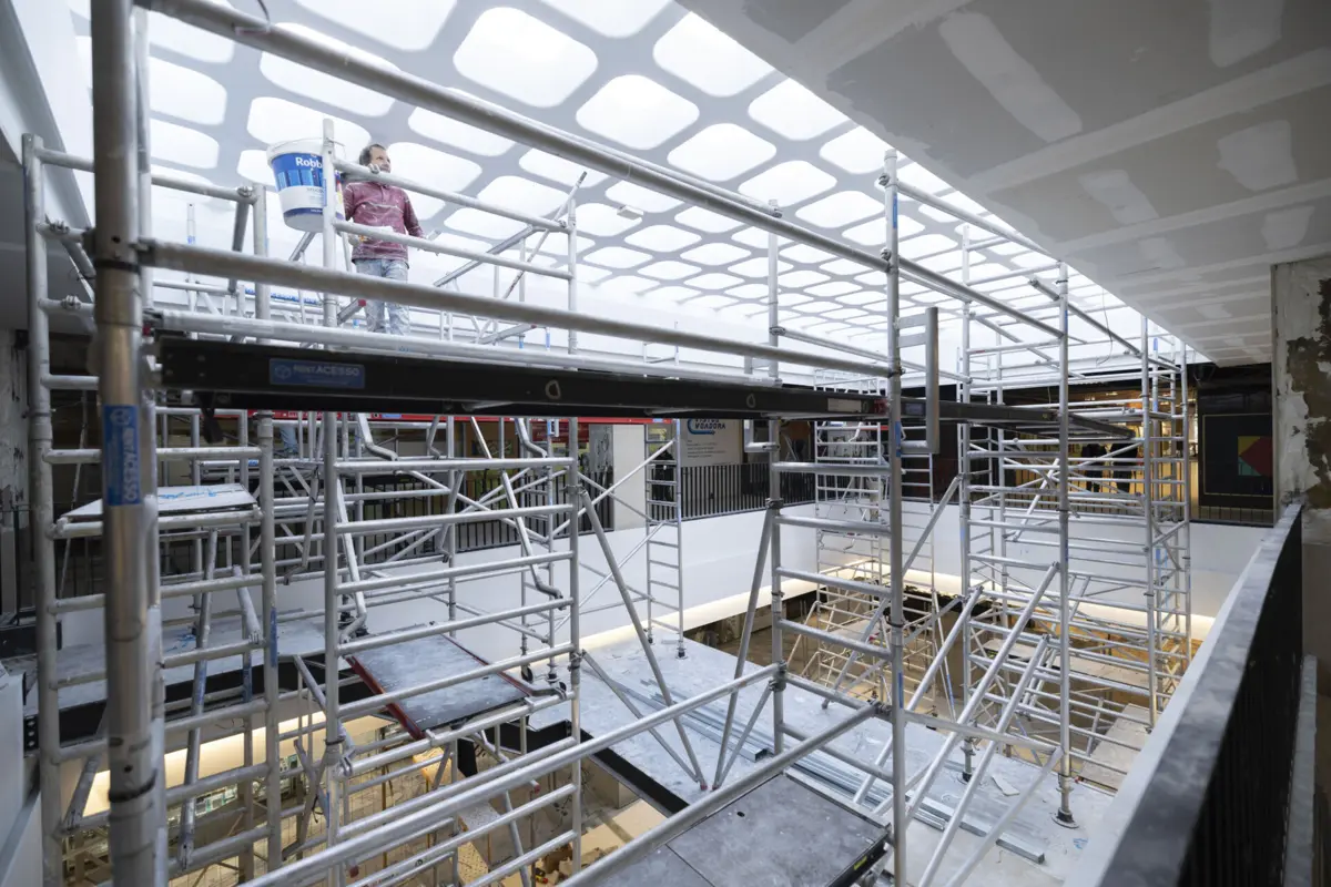 Obras de requalificação no Centro Comercial Brasilia