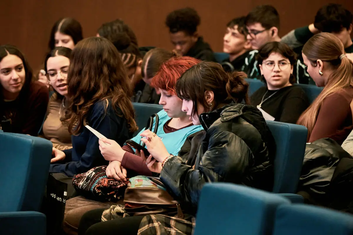 Espectadores jovens têm esgotado sessões no festival Indie Júnior Porto, no Batalha Centro de Cinema, no Porto