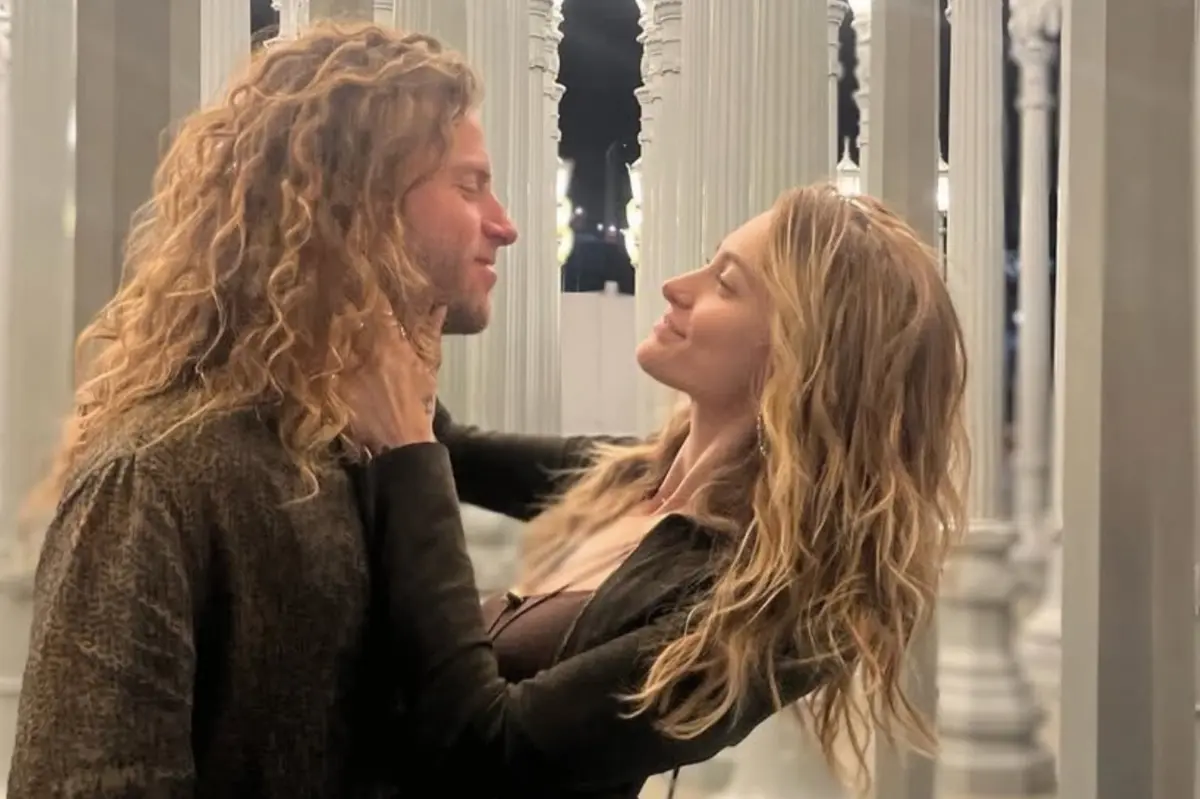 Em dezembro, Paris Jackson anunciou estar noiva de Justin Long