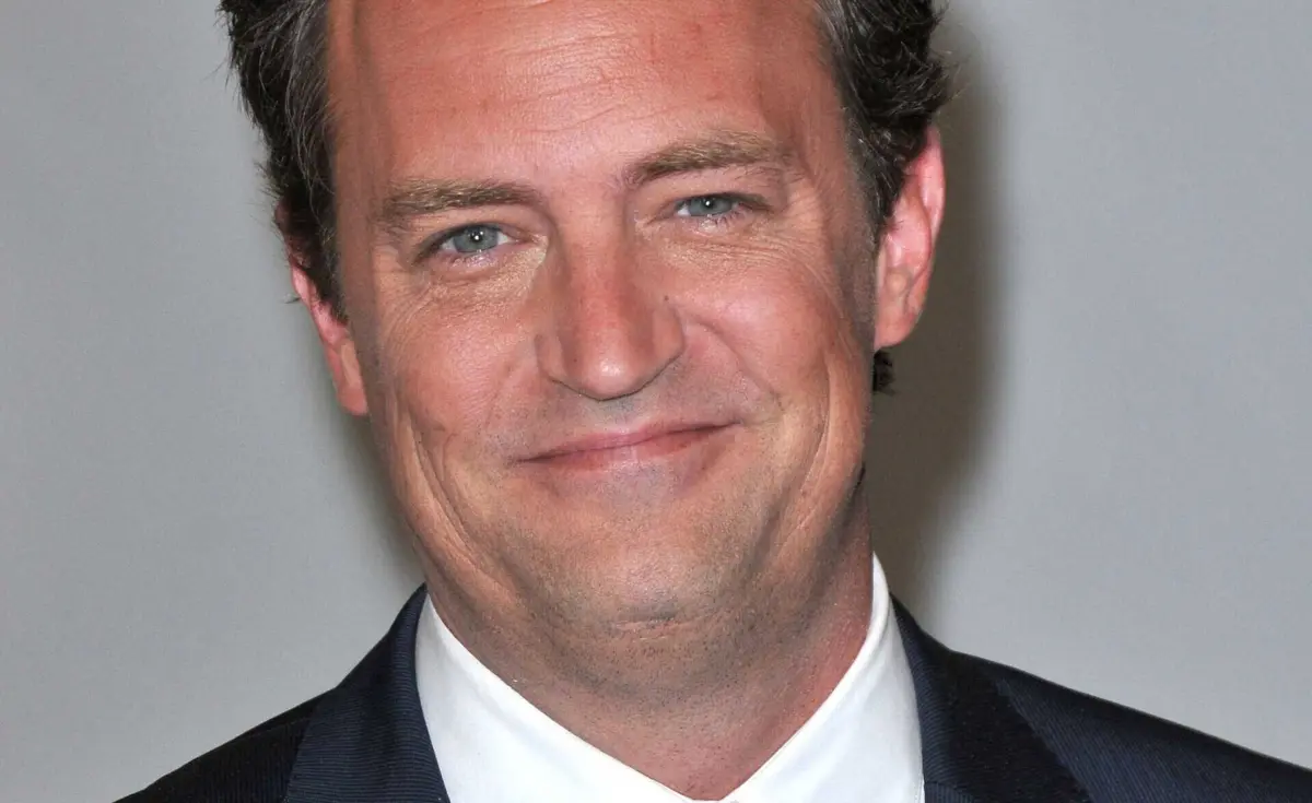 Imagem de contexto do artigo Matthew Perry foi injetado com 27 doses de cetamina antes de morrer