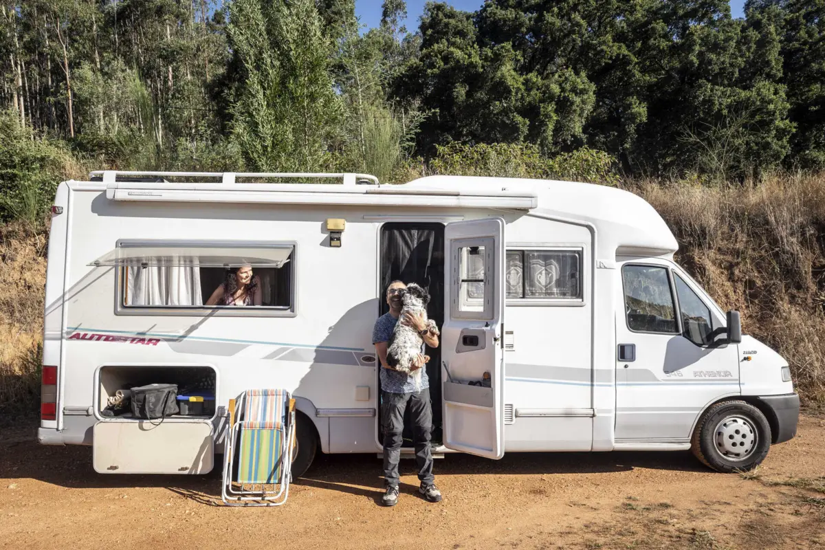 Jorge Bernardino, Emília Bernardino (mulher) e Khira ( cadela)