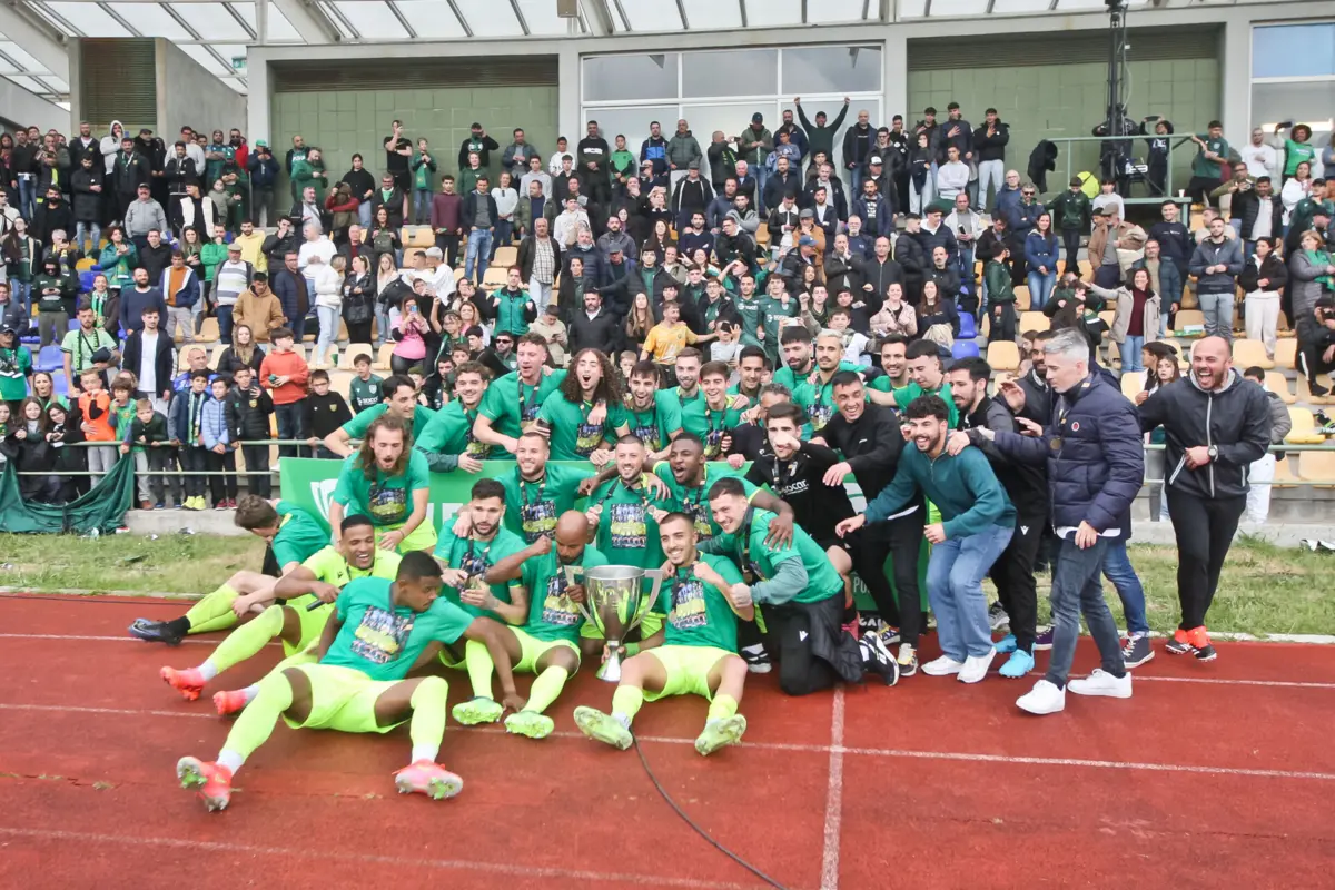 Coimbrões faz a festa com os adeptos