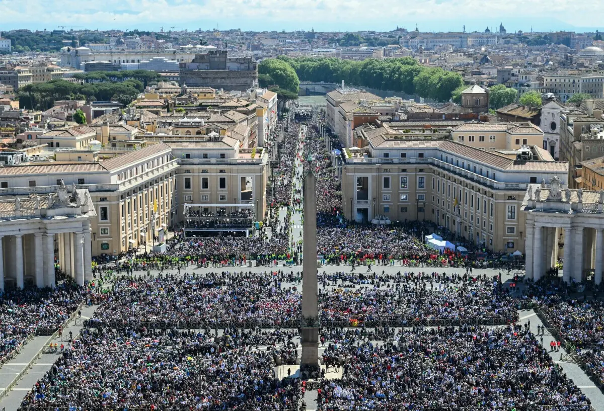 Os cardeais reunidos no Vaticano fixaram o dia 07 de maio como data para o início do conclave, que irá eleger o sucessor do Papa Francisco, informou a agência italiana Ansa, citando fontes da Congregação Geral.