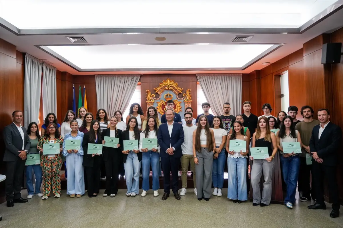 As bolsas de estudo foram distribuídas por 36 alunos