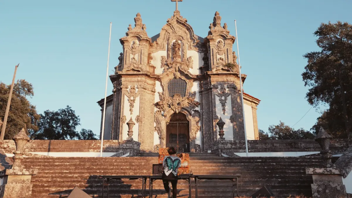 Santuáruio de Maria Madalena da Falperra acolhe espetáculos do Festival Extremo.