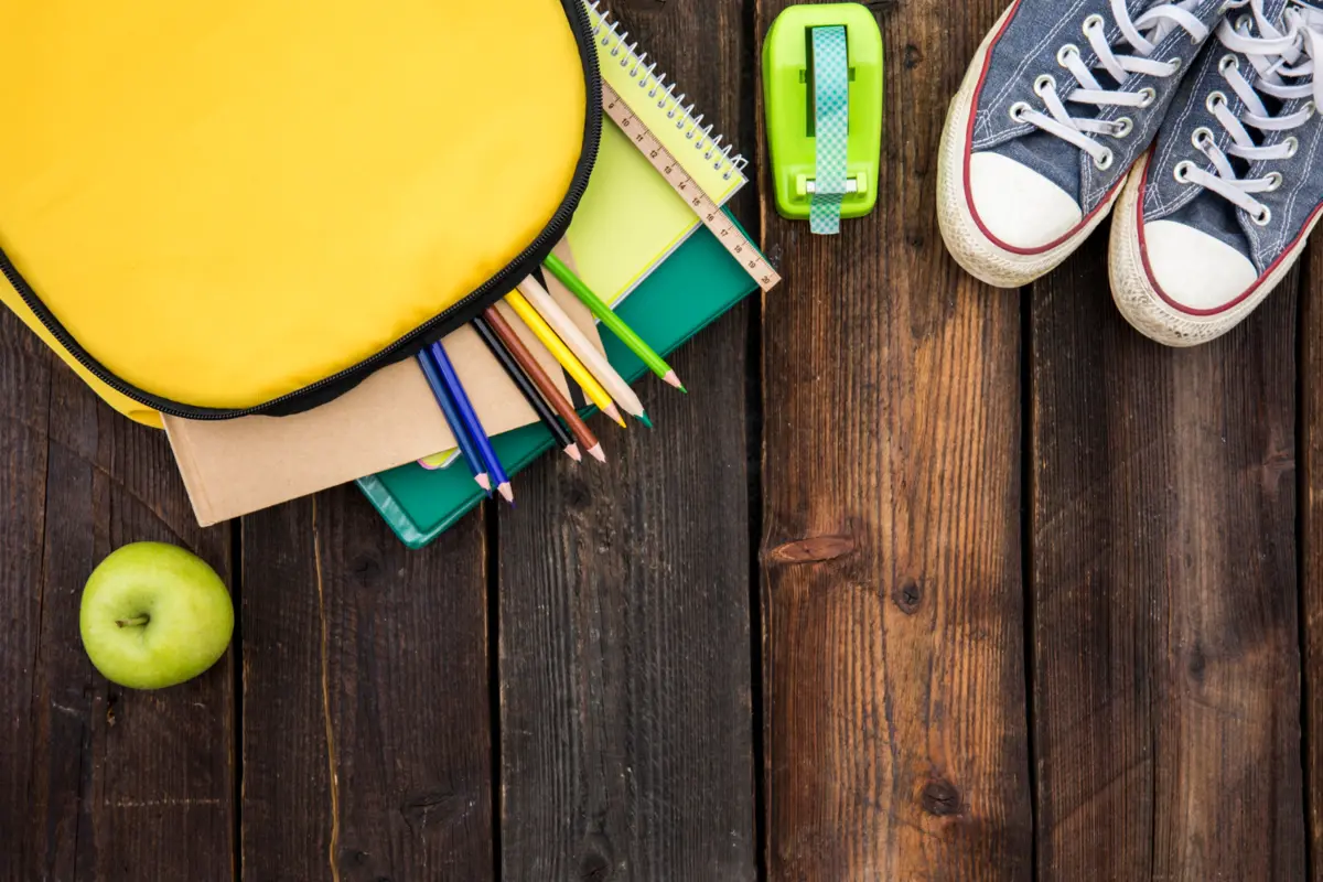 Imagem de contexto do artigo Guia de tarefas para os miúdos no regresso às aulas, por idades