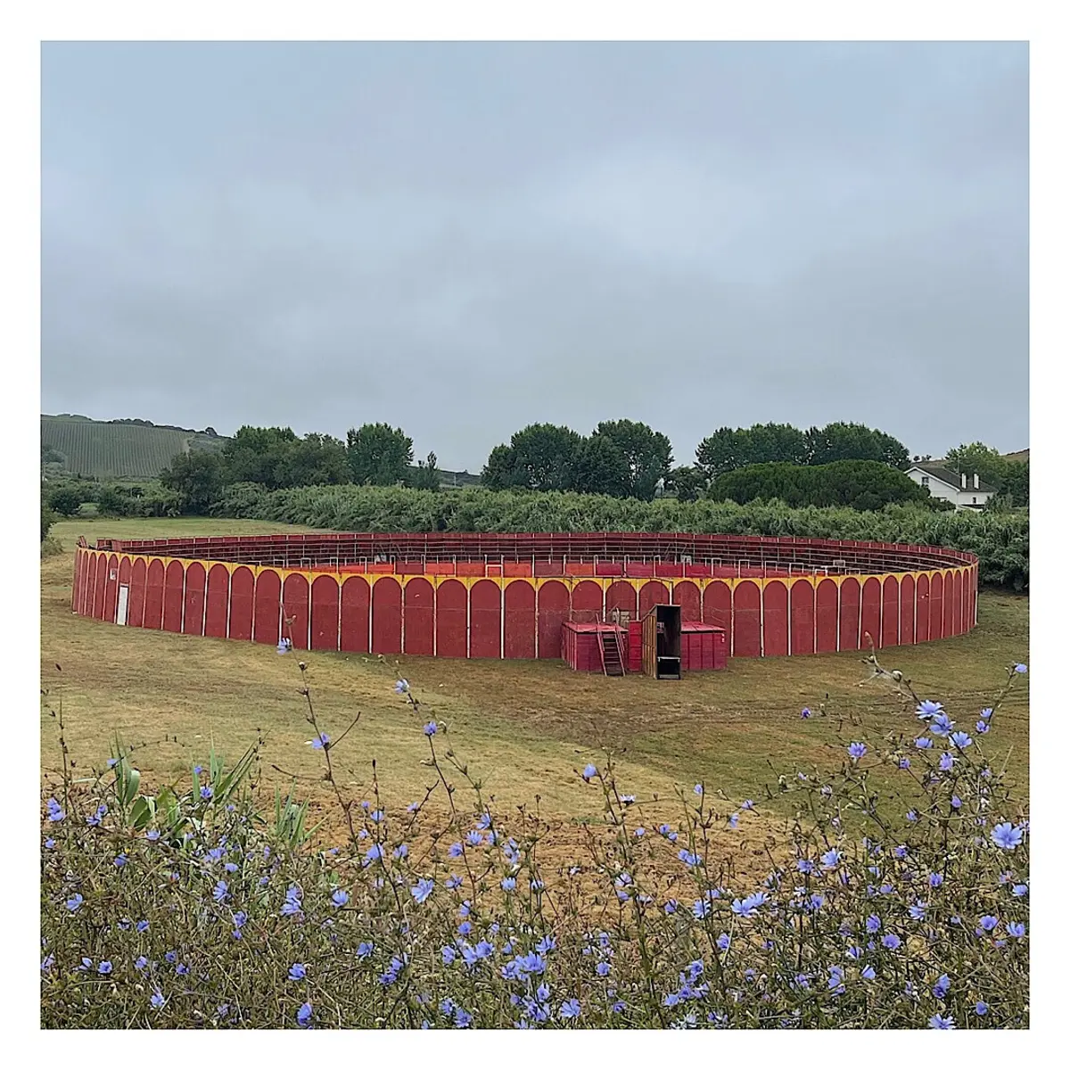 Praça de touros amovível estava instalada à saída de Torres Vedras
