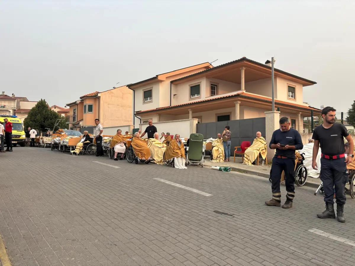 Idosos foram retirados do lar