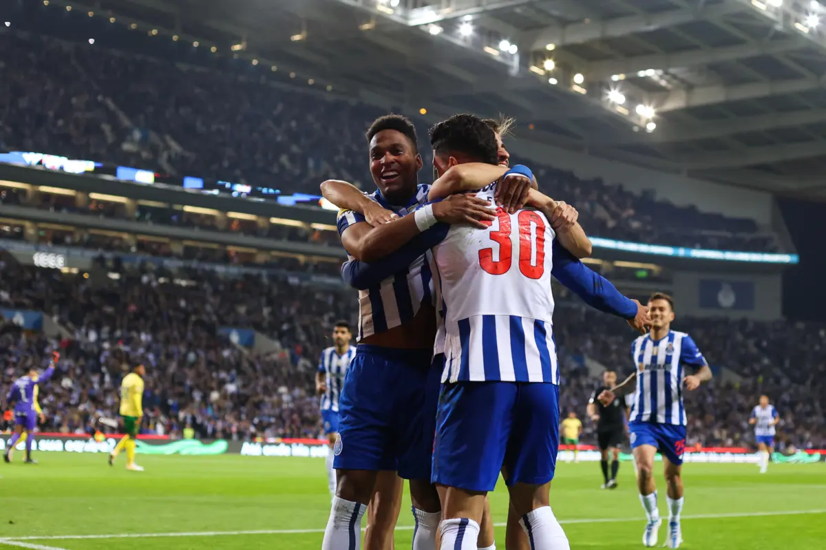 Wendell e Evanilson foram convocados pelo Brasil para a prova que vai decorrer nos EUA no verão. No caso do avançado, trata-se de uma estreia absoluta na principal seleção canarinha