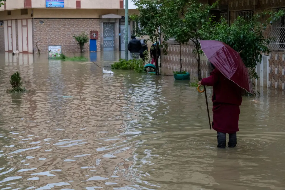 Imagem de contexto do artigo Marrocos abre aeroporto de Tetuão e mantém exército em zonas inundadas no norte