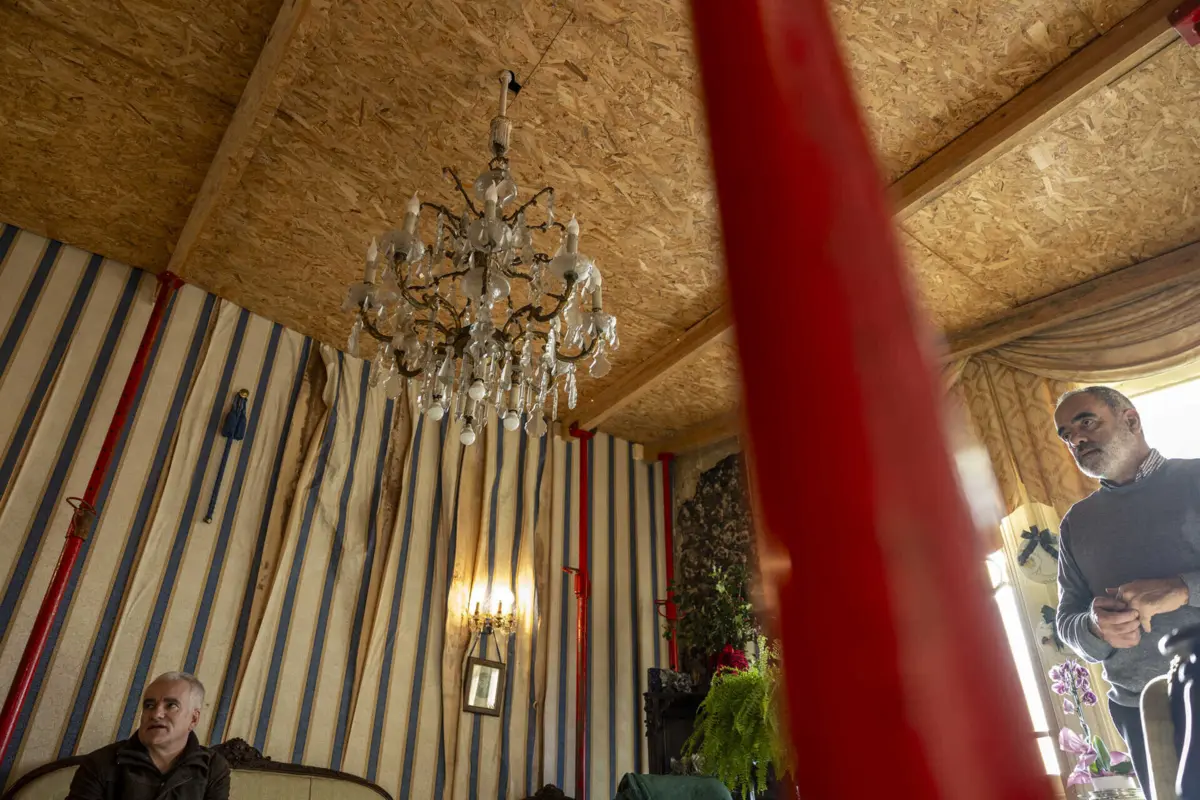 Imagem de contexto do artigo Colapso de tetos põe em perigo moradores de casa classificada na Foz