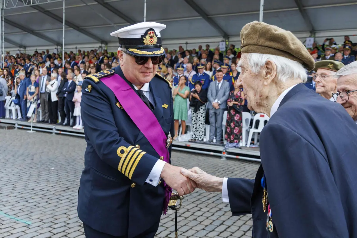 Príncipe Laurent durante uma cerimónia de homenagem aos veteranos da II Guerra Mundial