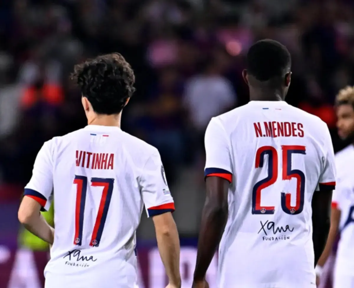 Nuno Mendes e Vitinha estão igualmente na corrida para o melhor onze do ano