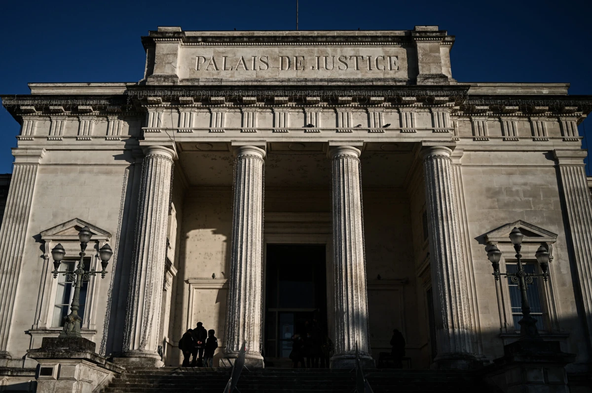 Se for condenado, Le Scouarnec poderá servir uma pena máxima de 20 anos de prisão