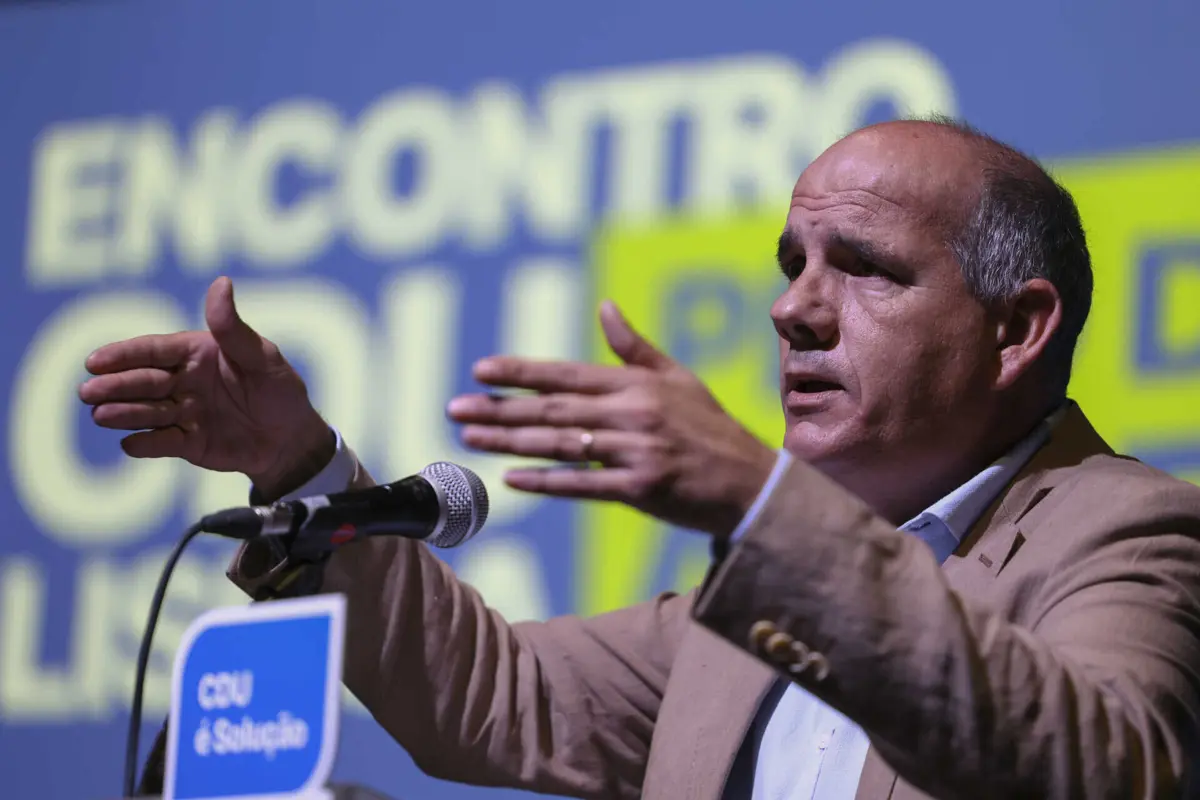 Paulo Raimundo falava no Centro Cultural de Carnide, no final de um encontro da CDU de Lisboa “Pelo direito à cidade”