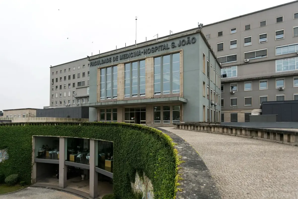 Imagem de contexto do artigo Candidatos ao curso de Medicina na U.Porto confessam-se lesados