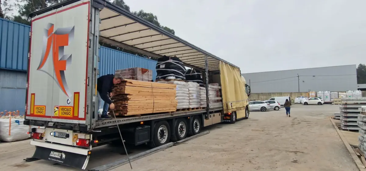 Imagem de contexto do artigo Esposende angaria 60 toneladas de material de construção para Leiria
