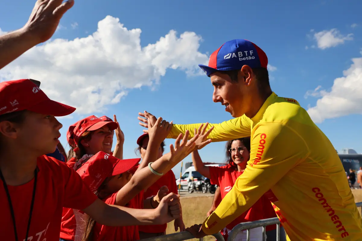 Afonso Eulálio vestiiu a camisola amarela ao ser segundo na etapa rainha, na Torre