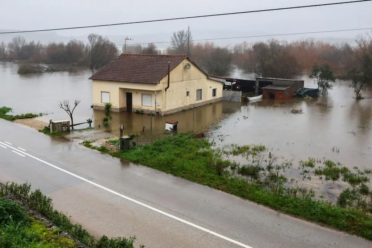 A decisão surge face à sinalização pela APA de risco de rebentamento de diques da obra hidrográfica do Mondego