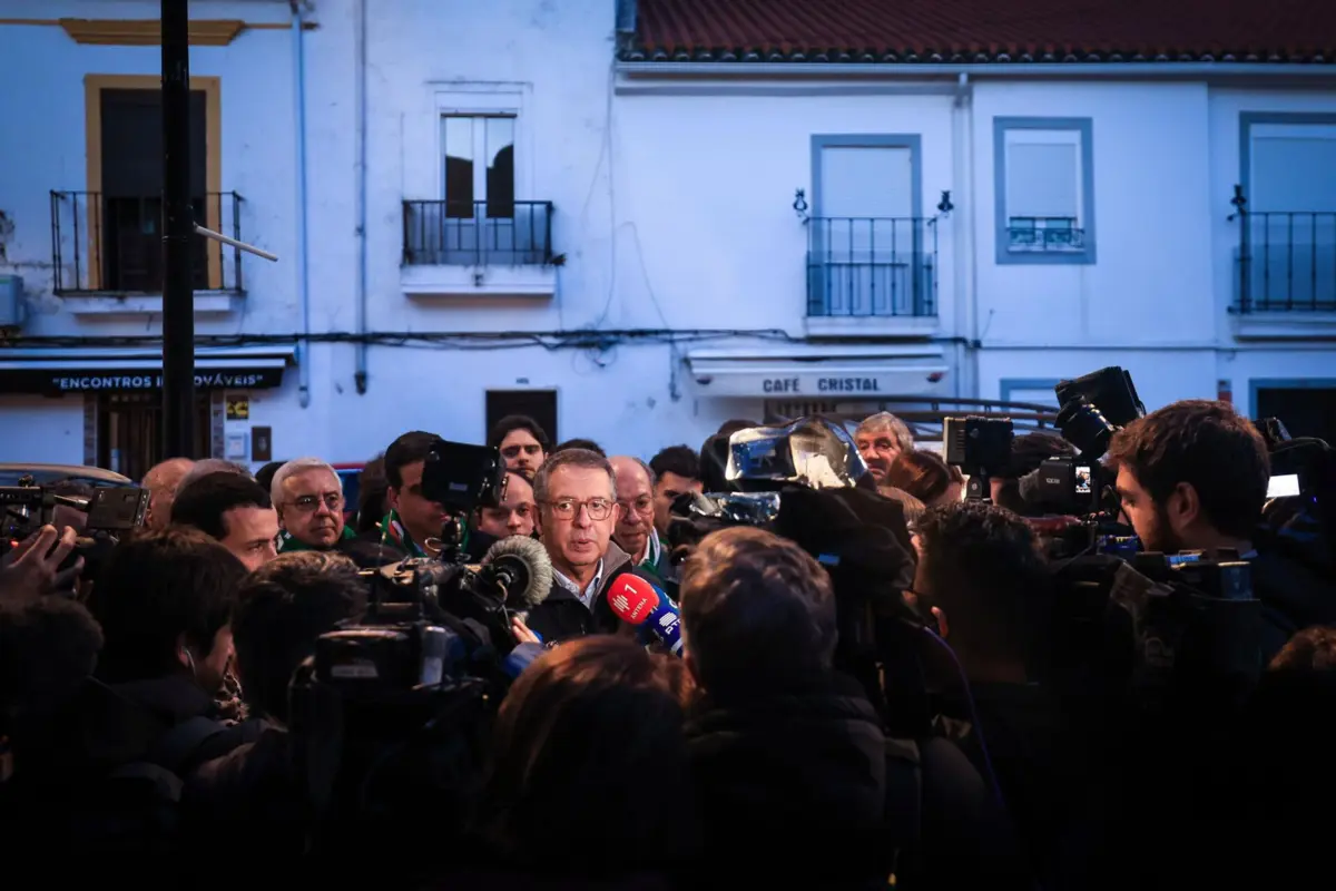 Imagem de contexto do artigo Seguro "seriamente preocupado" com ideia de que não vale a pena ir votar no domingo