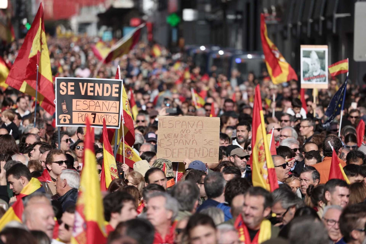 Manifestações foram convocadas para as 52 capitais de província de Espanha