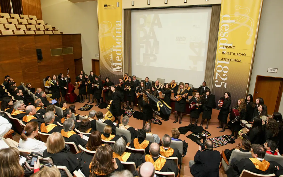 Imagem de contexto do artigo Universidades e politécnicos vão poder avaliar os próprios cursos