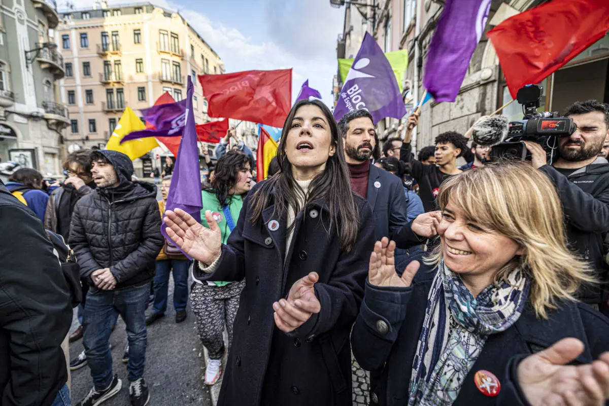 Mariana Mortágua com Catarina Martins, numa arruada do Bloco, em Lisboa, este mês