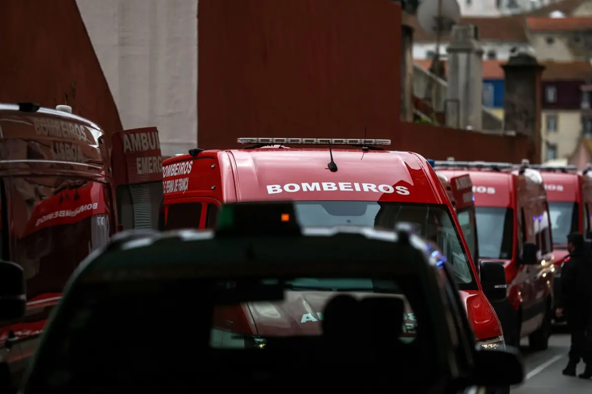 Imagem de contexto do artigo Condutor sentiu-se mal e colidiu com outro carro em Leça da Palmeira