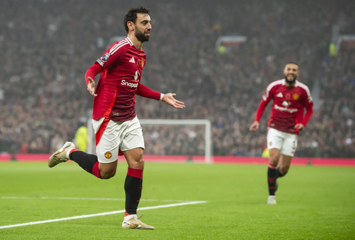 Bruno Fernandes mostrou-se feliz por Ruben Amorim rumar ao Manchester United