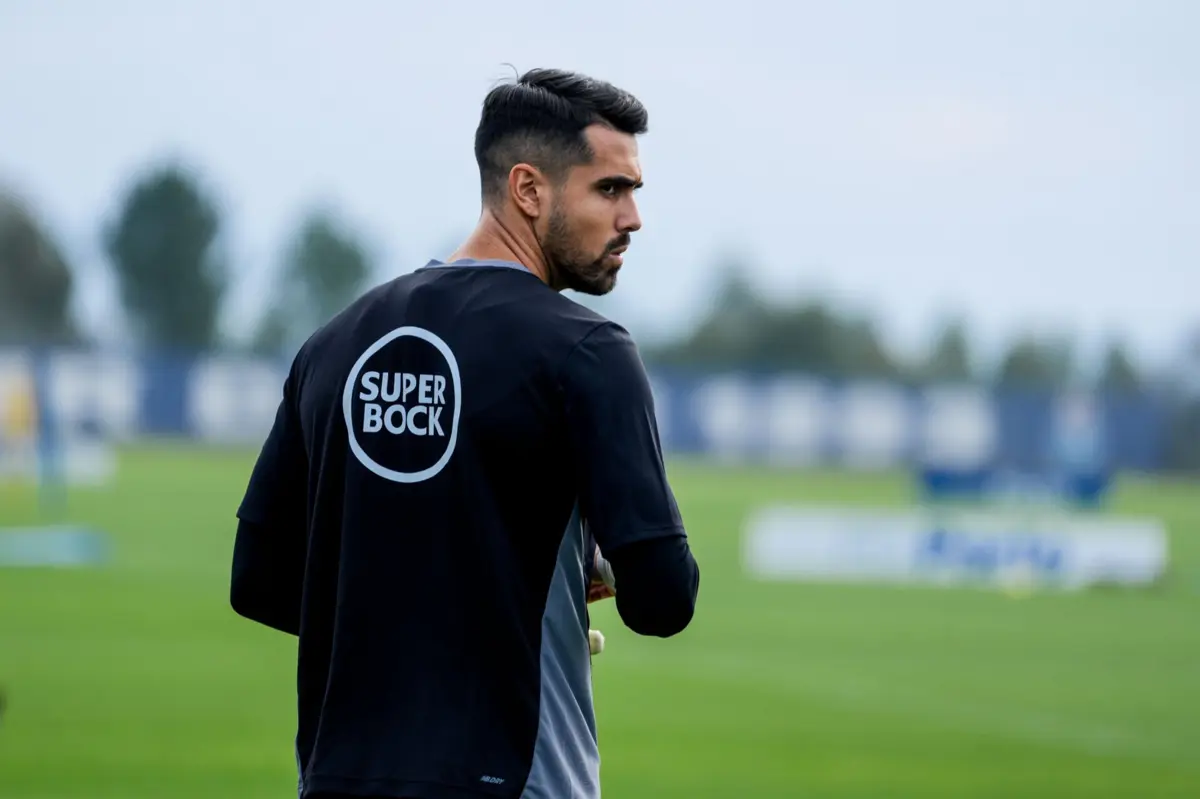 Diogo Costa está de volta ao F. C. Porto depois de ser titular na seleção nacional