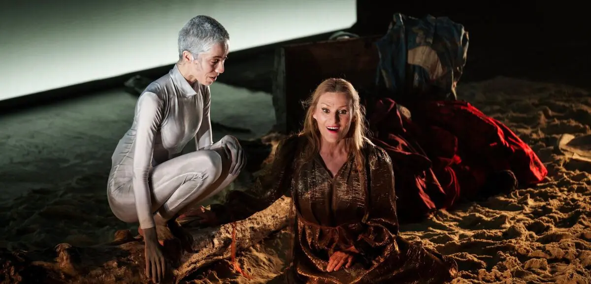 Emília Silvestre e Sofia Fernandes protagonizam espetáculos