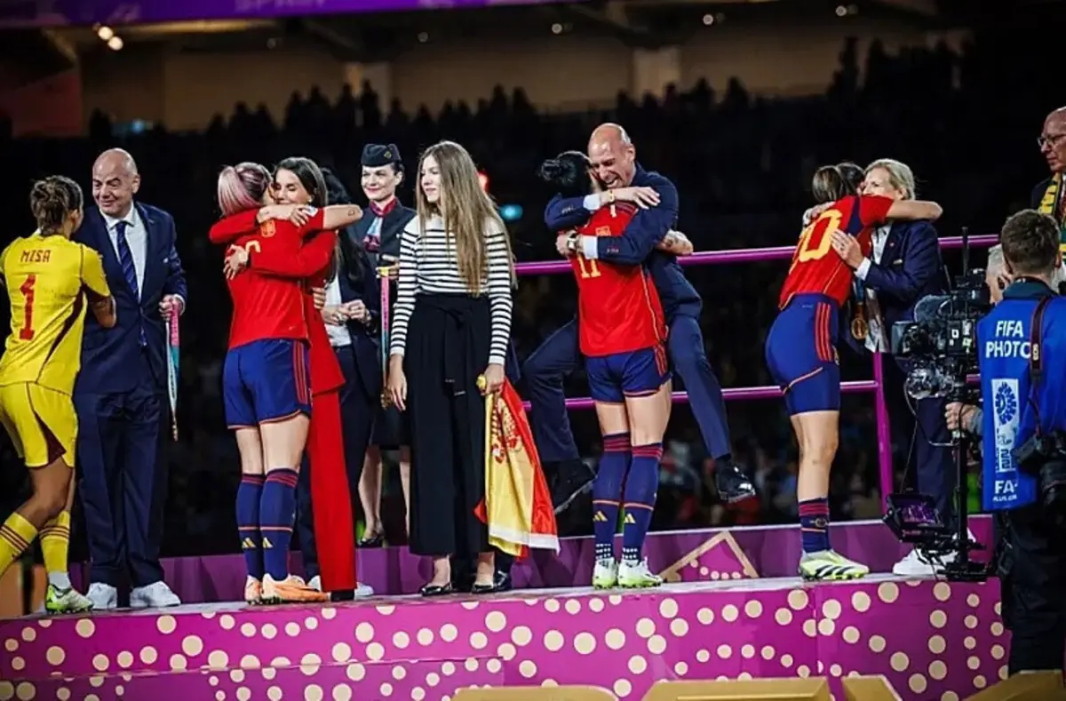 Celebração do Mundial de futebol feminino ficou envolto em polémica