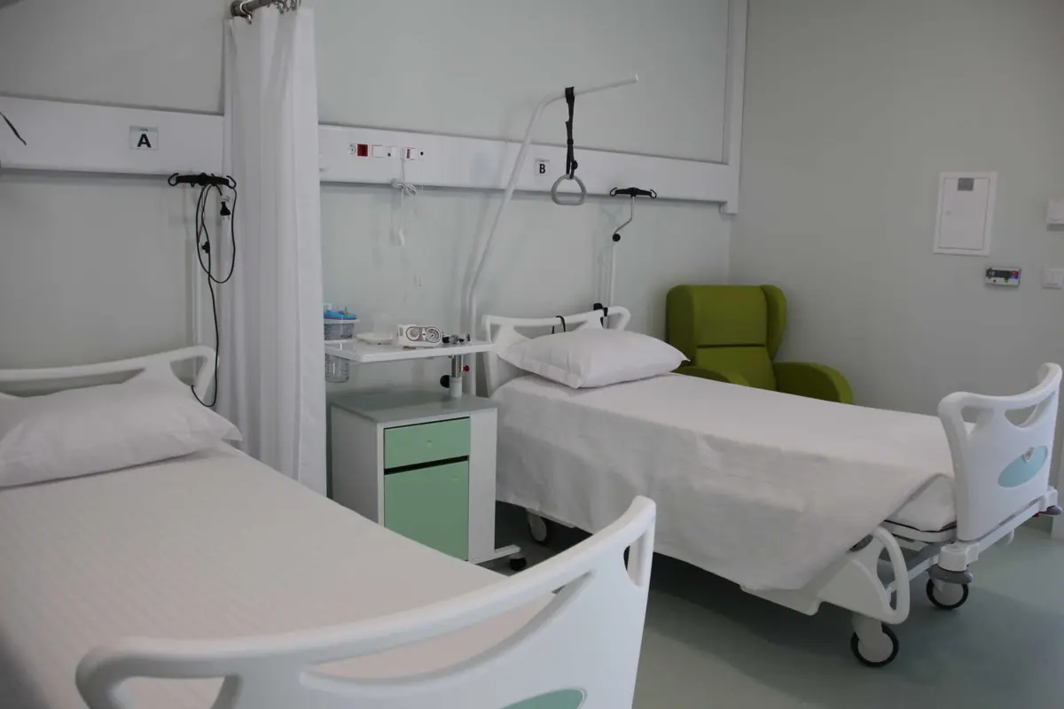 Imagem de contexto do artigo Milhares de doentes tratados a mais de uma hora de casa