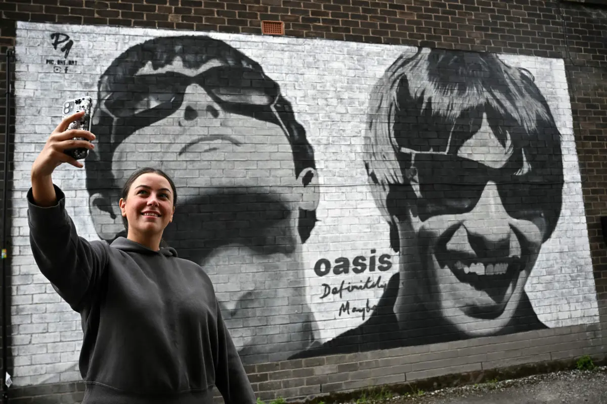 Na semana passada, os Oasis anunciaram uma tour de regresso, 15 anos depois da infame zanga minutos antes de subirem ao palco em Paris