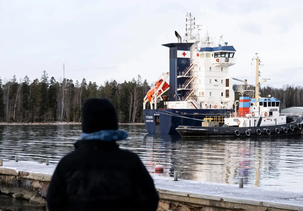Imagem de contexto do artigo Polícia finlandesa interroga 14 tripulantes de navio suspeito de danificar cabo submarino