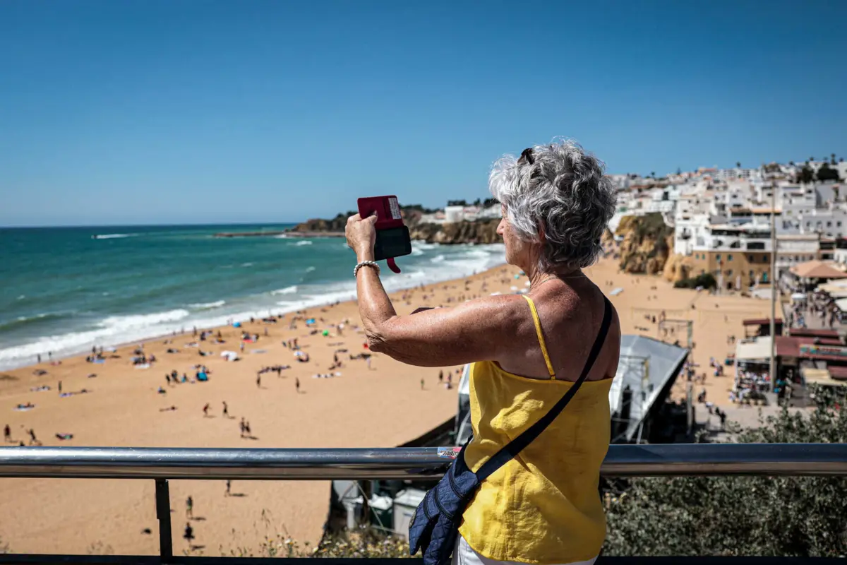 Imagem de contexto do artigo Faro passa a cobrar taxa turística todo o ano com valores diferenciados