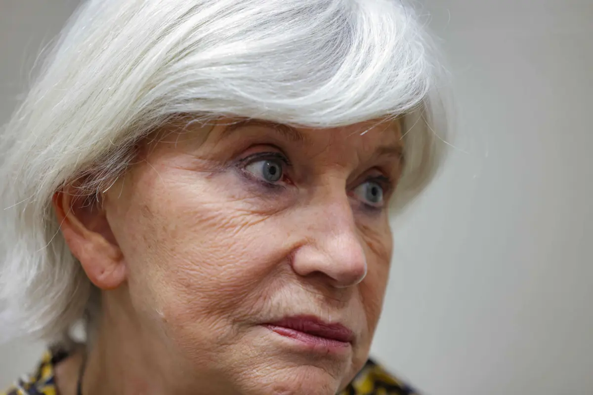 Tubiana, 73 anos, nascida na Argélia francesa, trabalhou no governo do socialista Lionel Jospin (1997-2002) e rejeitou repetidamente a proposta de Macron para dirigir o Ministério da Transição Ecológica