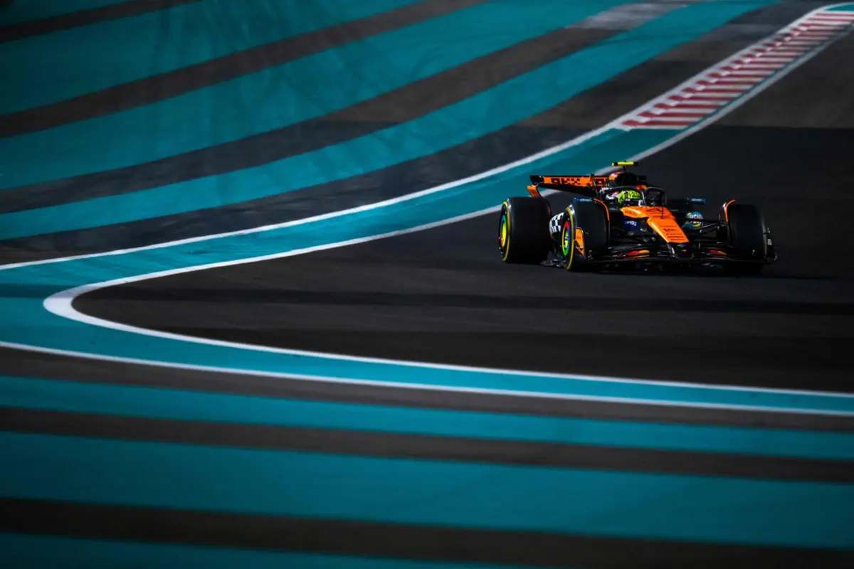 Norris leva a melhor nos treinos